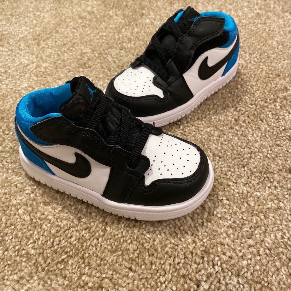 Nike Jordan Toddler Shoes size 7C